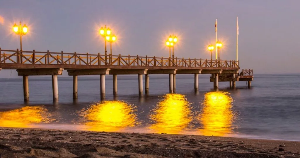 weather in marbella at night
