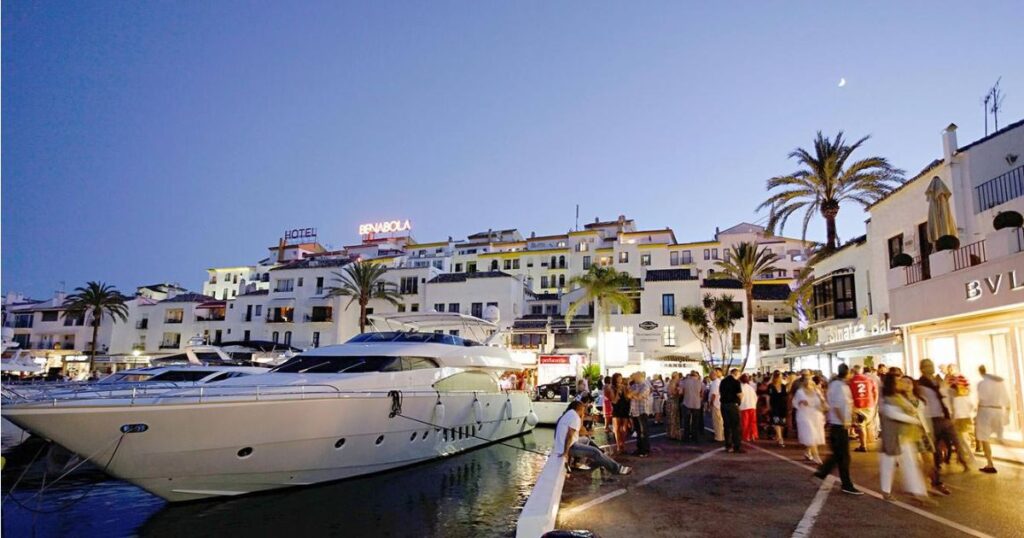 Puerto Banus Marbella ambient