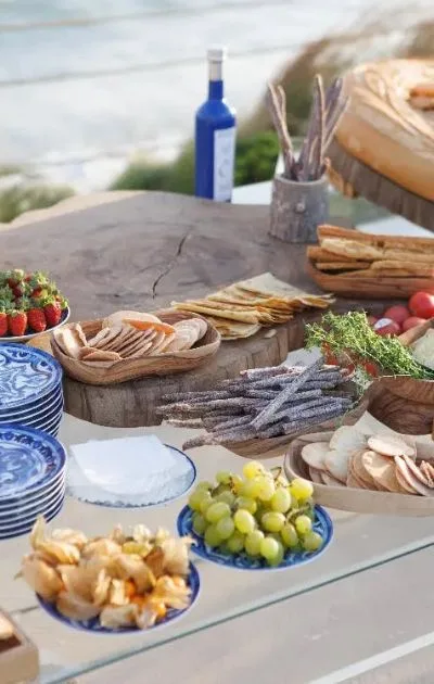 Buffet on the beach