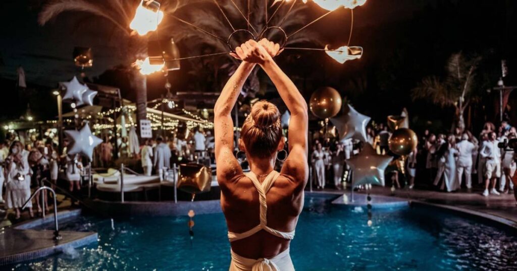 Very Best DJ and performers at La sala By the Sea, marbella beach clubs