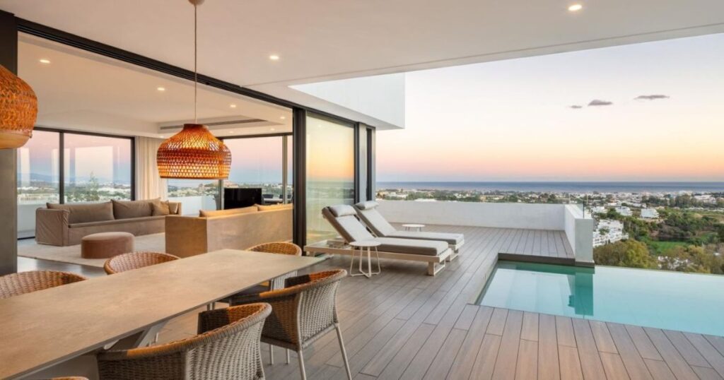 renting holiday villa in Marbella