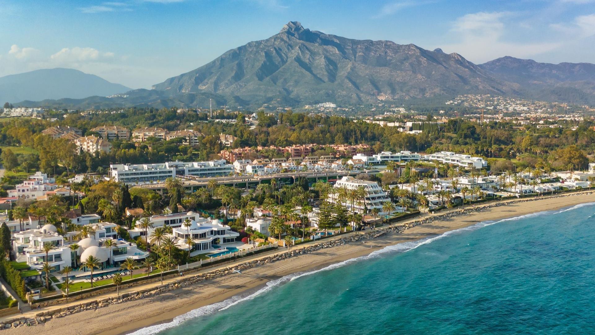 Villas for Rent in The Golden Mile Marbella