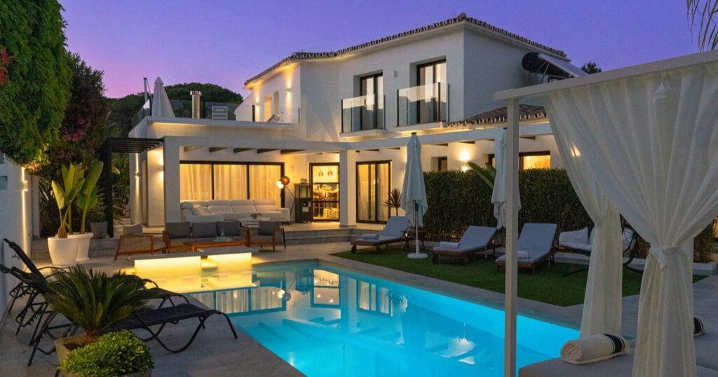 Villas for Rent in Puerto Banus