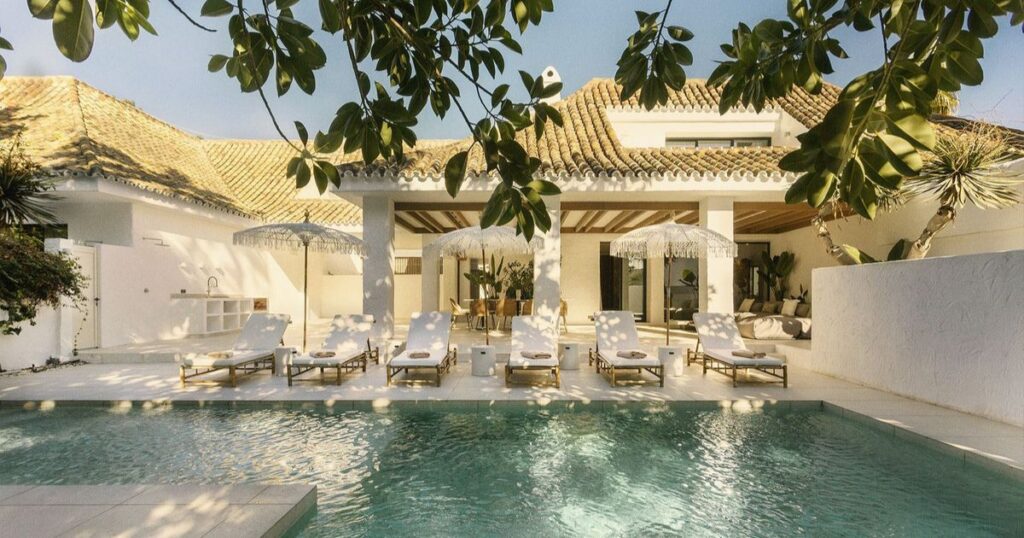 Villas for Rent in Puerto Banus