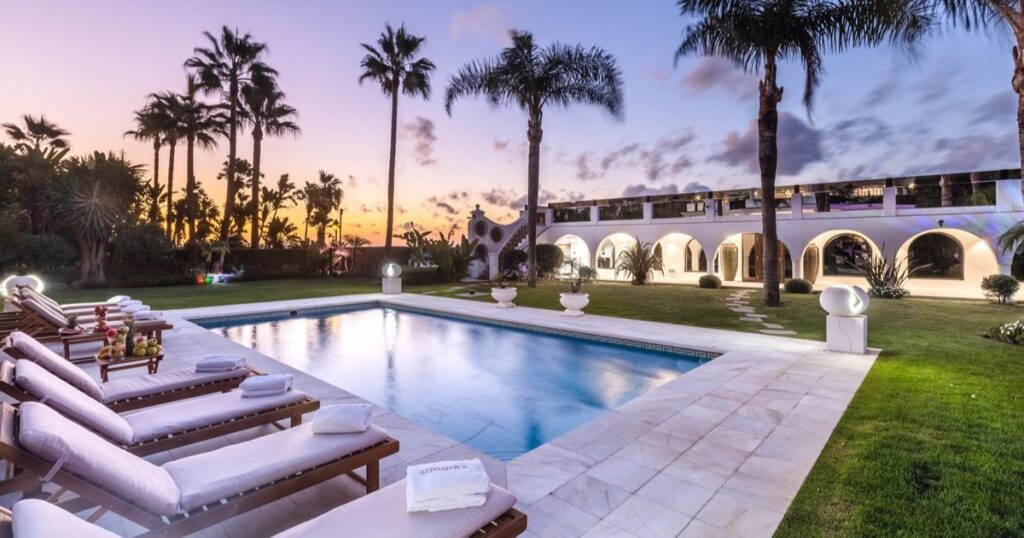 Villas for Rent in Puerto Banus