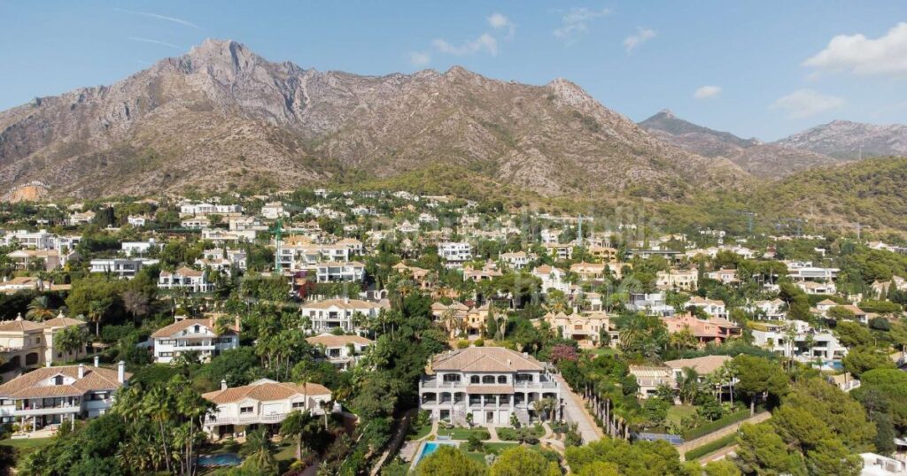 Villas for Rent in Sierra Blanca Marbella