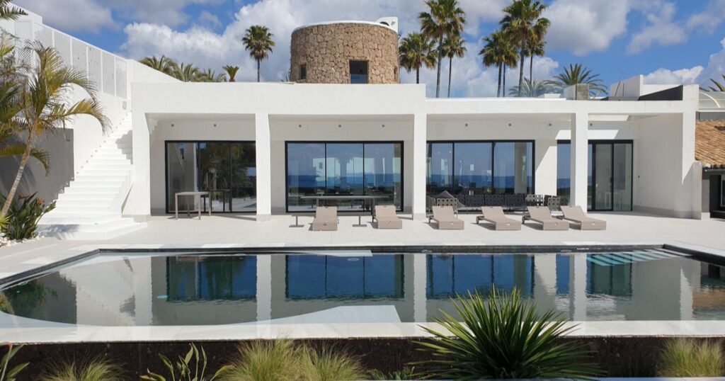 Villas for Rent in Los Monteros Marbella East