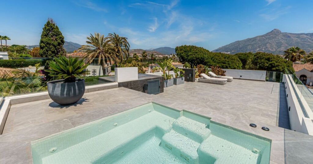 villas for rent in Nueva Andalucia