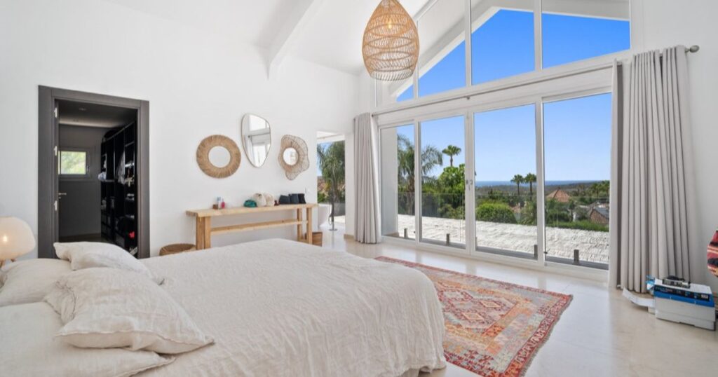 Villas for Rent in El Paraiso, Costa del Sol, Spain