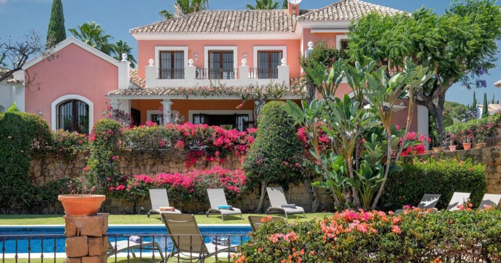 Villas for Rent in El Paraiso, Costa del Sol, Spain
