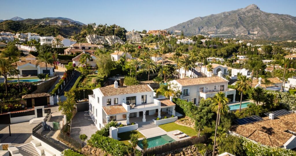 Villas for Sale in Nueva Andalucía