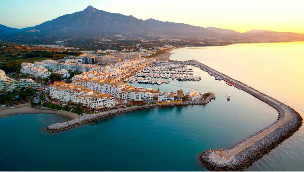 Villas for Sale in Puerto Banus