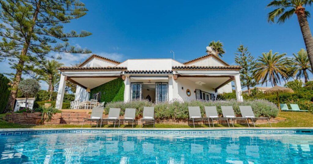 Villas for Sale in Puerto Banus
