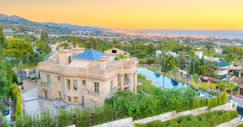 Villas for sale in Sierra Blanca Marbella