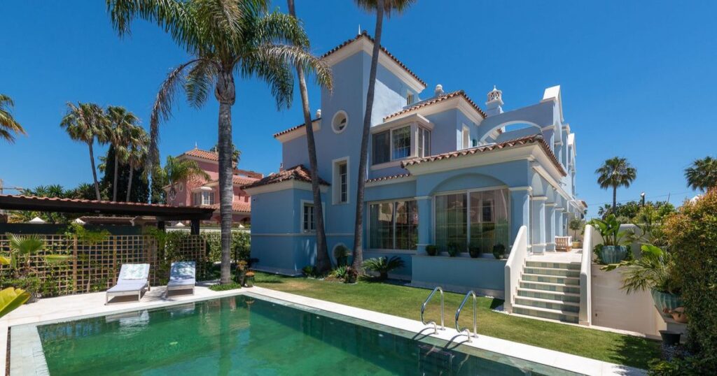 Properties For Sale in Puerto Banus