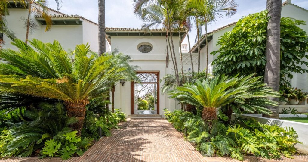Properties For Sale in Sierra Blanca Marbella