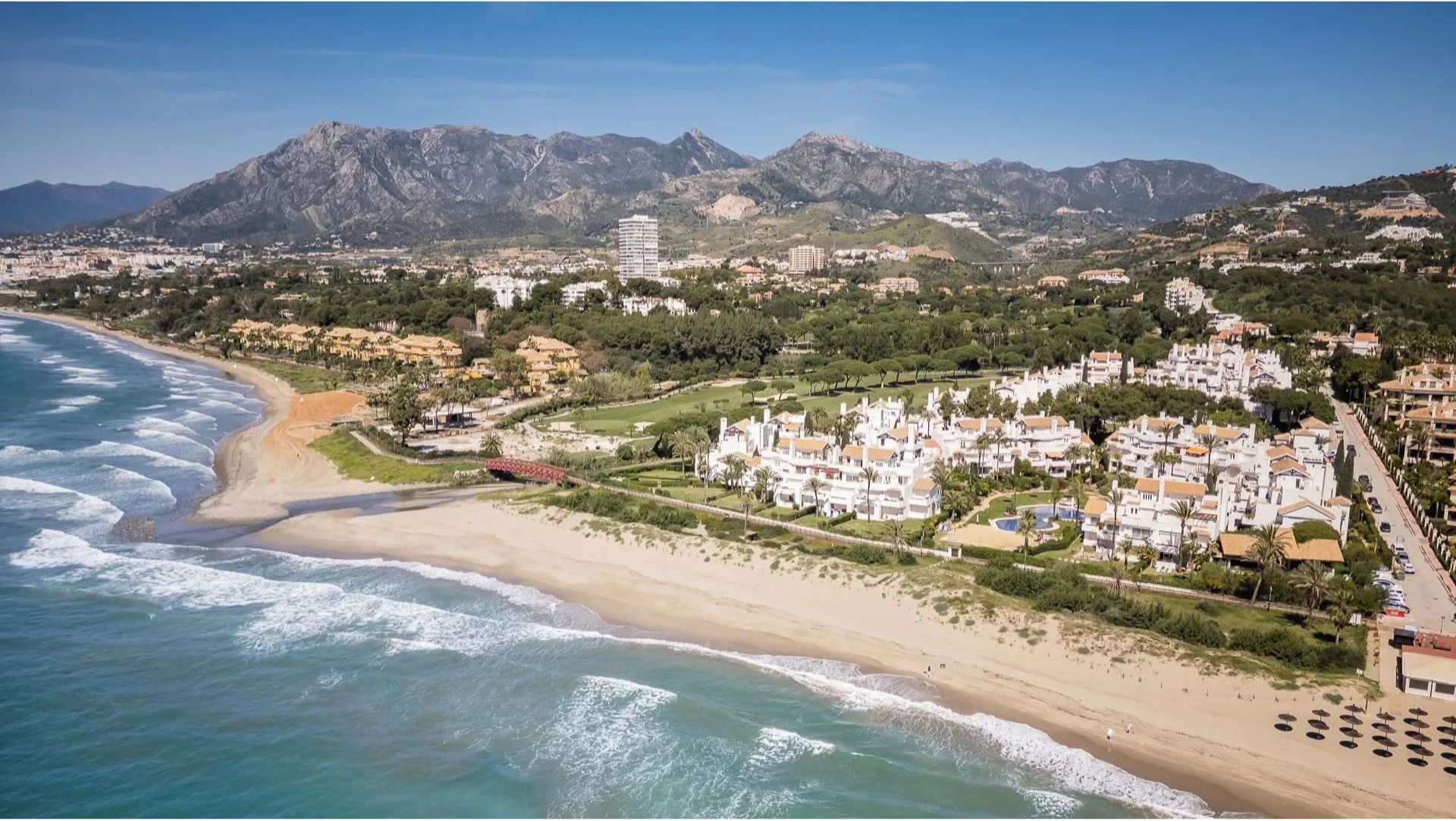 Villas for sale in Los Monteros Marbella East