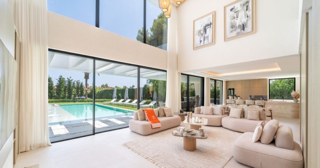 Villas for Sale in Los Monteros Marbella East