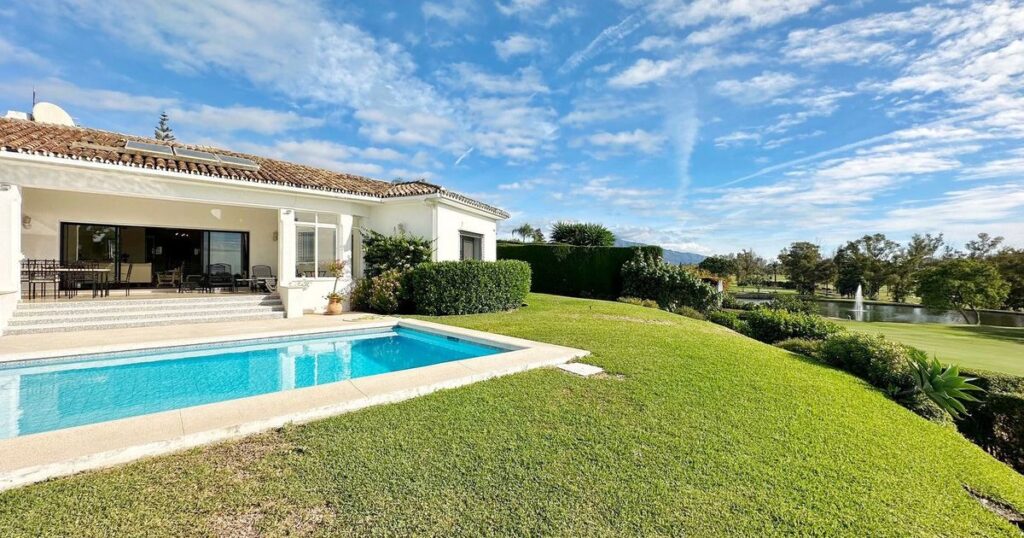 Propiedades en venta en El Paraíso, Costa del Sol, España