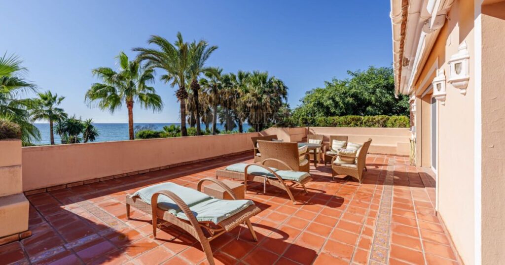 Propiedades de Lujo en Venta en El Paraíso | Costa del Sol