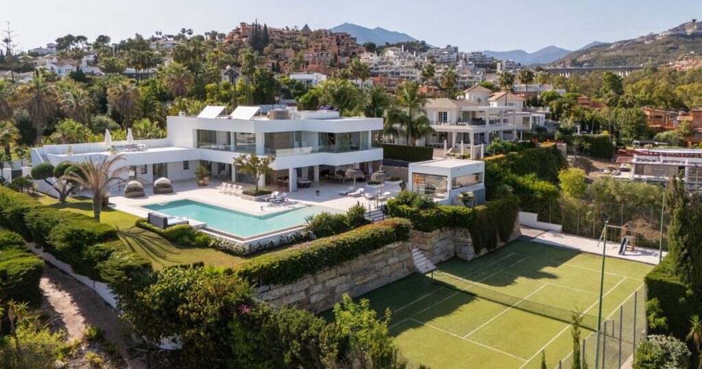Properties For Sale in Nueva Andalucía, Marbella, Spain