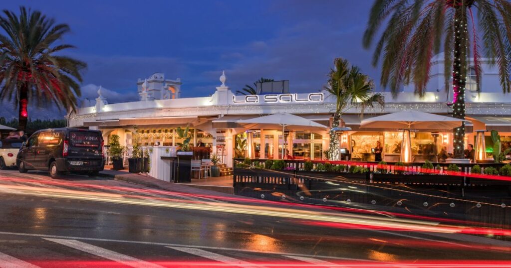 La sala Puerto Banús, Marbella